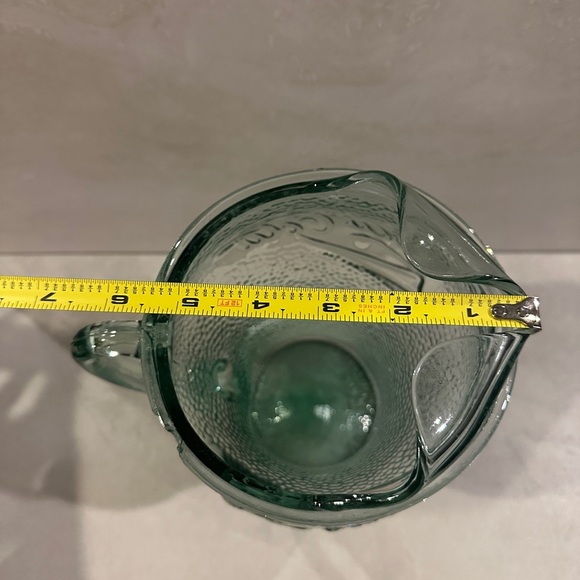 VINTAGE COCA-COLA HEAVY GREEN PEBBLED GLASS 64 0Z COKE PITCHER-WITH ICE LIP - Picture 7 of 7